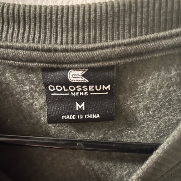 Iowa Hawkeyes sweatshirt - Picture 2 of 3